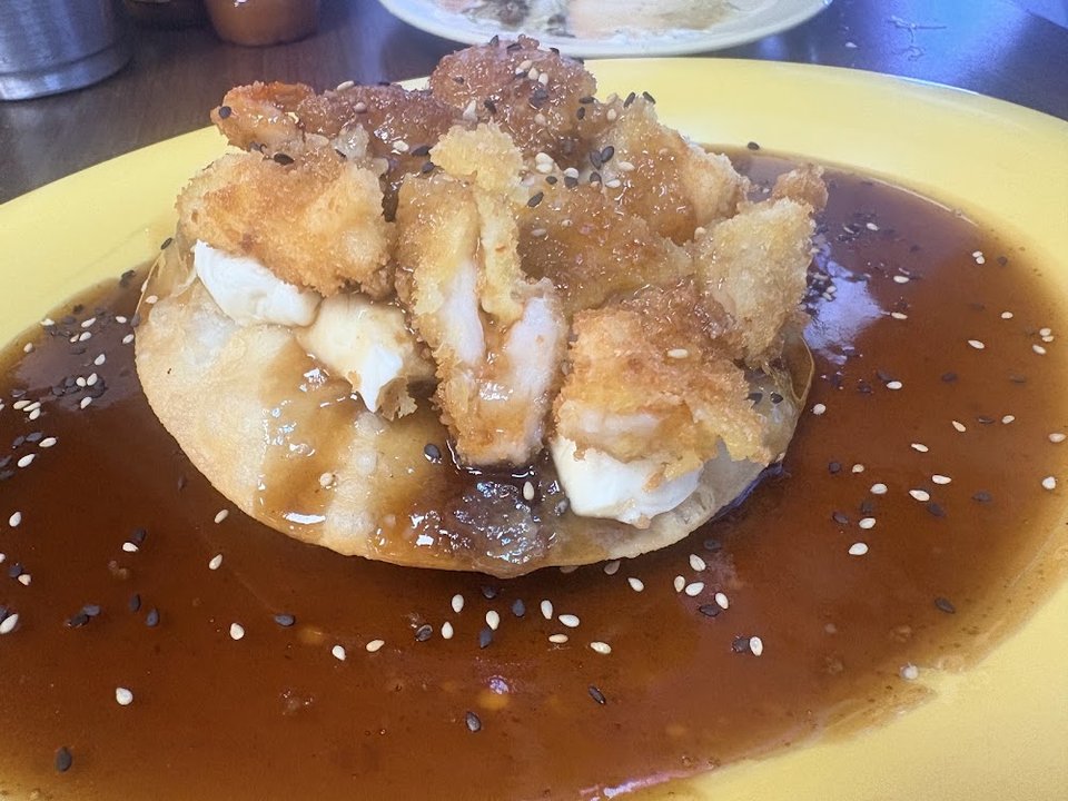 Fried Fish Tostada with Sauce